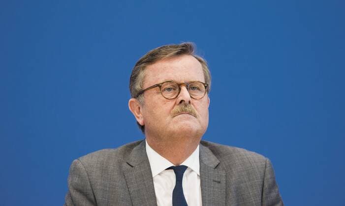 Coronavirus, Weltärztepräsident Frank Ulrich Montgomery fordert Impfpflicht gegen Sars-Cov-2