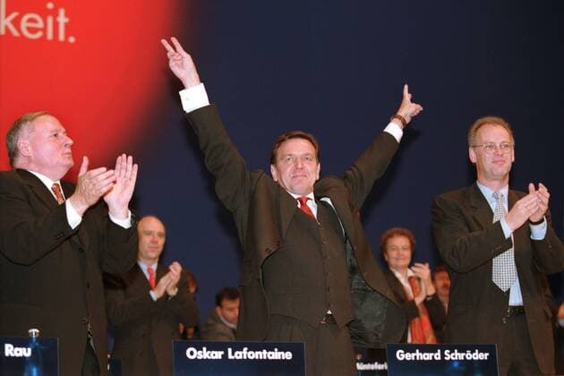 Gerhard Schröder wird neuer Bundeskanzler, 25. Jahrestag am 27. Oktober