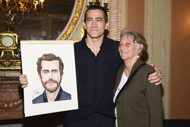 Jake Gyllenhaal erhält Porträt Karikatur im Sardi s in New York