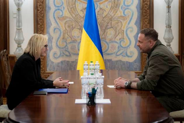 Ukraine, Botschafterin der USA Julie Davis kündigt Rücktritt an, Archivbilder