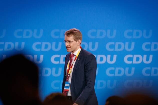Coronavirus, Daniel Günther schließt Impfpflicht für Deutschland nicht mehr aus - Archivbilder
