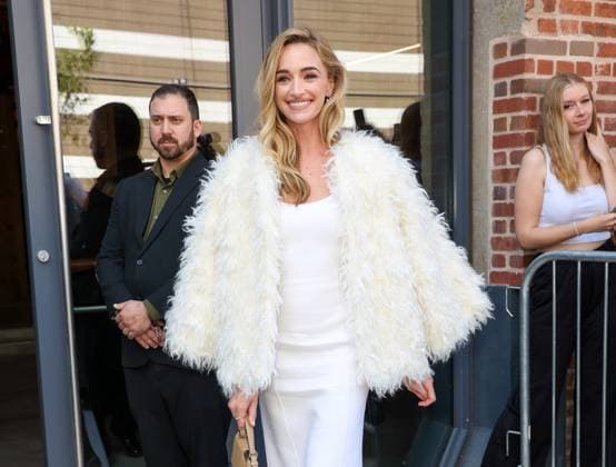 Brianne Howey ist zum zweiten Mal schwanger - Archivbilder