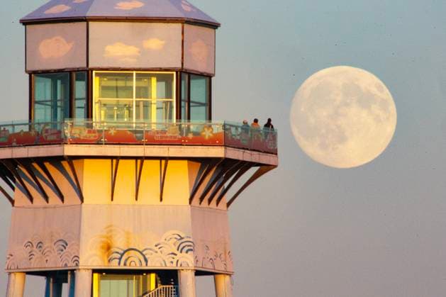 Supermond am Nachthimmel, Weltweite Eindrücke