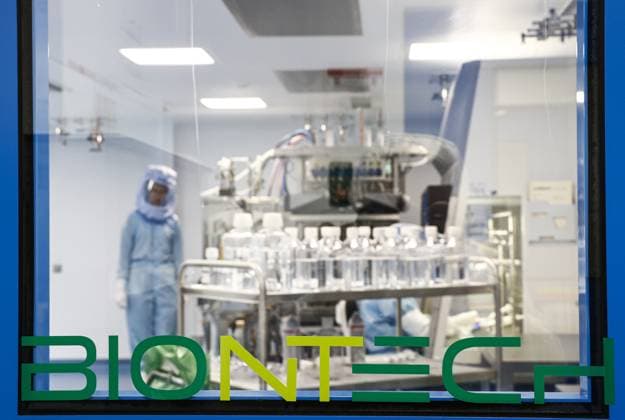 BioNTech plant Schließung mehrerer Standorte, Archivbilder