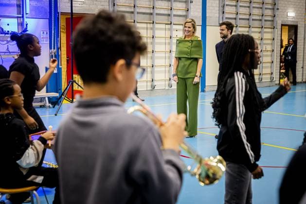 Königin Maxima der Niederlande besucht Grundschule in Amsterdam