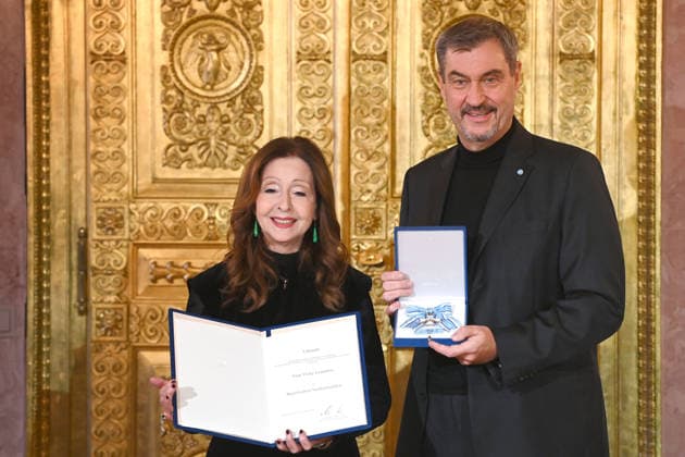 Vicky Leandros erhält Bayerischen Verdienstorden in München