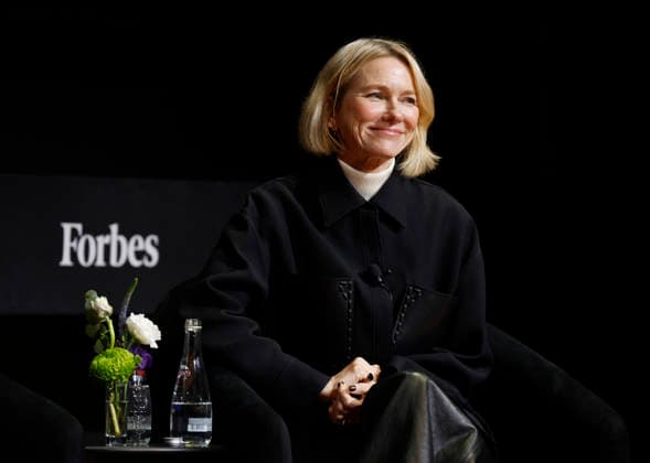 Naomi Watts spricht auf Forbes Healthcare Summit in New York