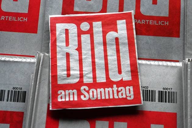 Erstausgabe der Bild am Sonntag am 29. April - Symbolbilder