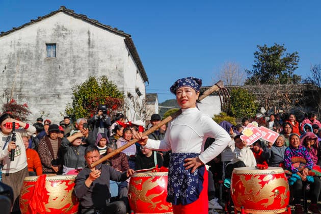China, Dorf-Modenschau in Huangshan