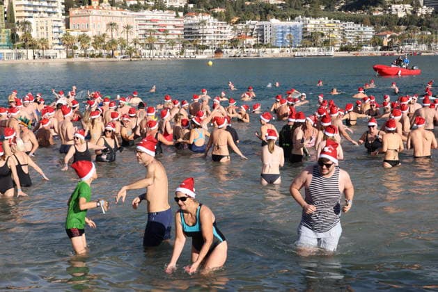 Frankreich, Neujahrsschwimmen in Menton