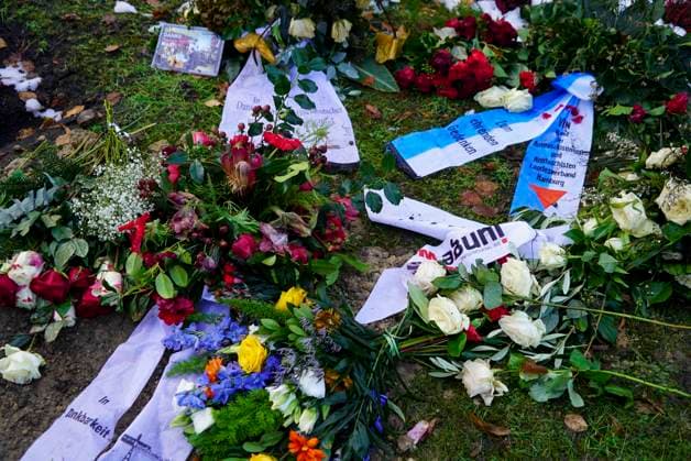 Hamburg, Grab von Schauspieler Rolf Becker auf dem Ohlsdorfer Friedhof