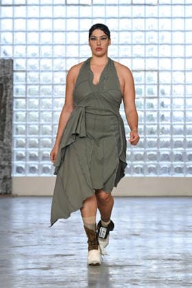 Mailand Men s Fashion Week, Simon Cracker Modenschau