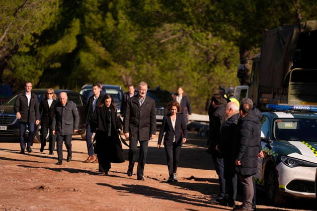 Spanien, Königspaar besucht Unglücksort nach schwerem Zugunglück in Adamuz