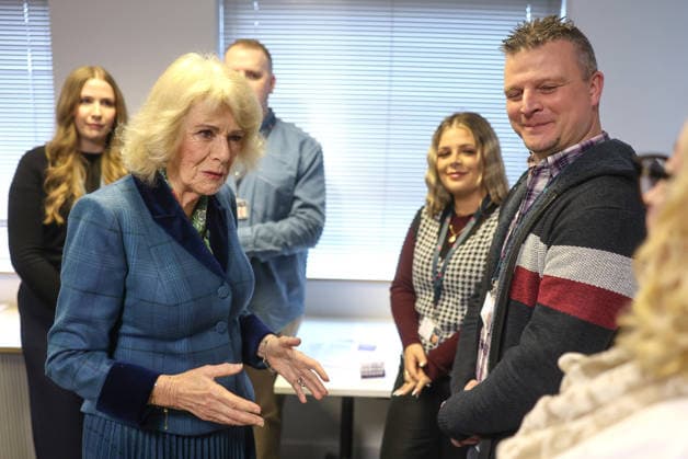 Royals, Königin Camilla besucht Hilfsdienste bei häuslicher Gewalt in Gloucestershire