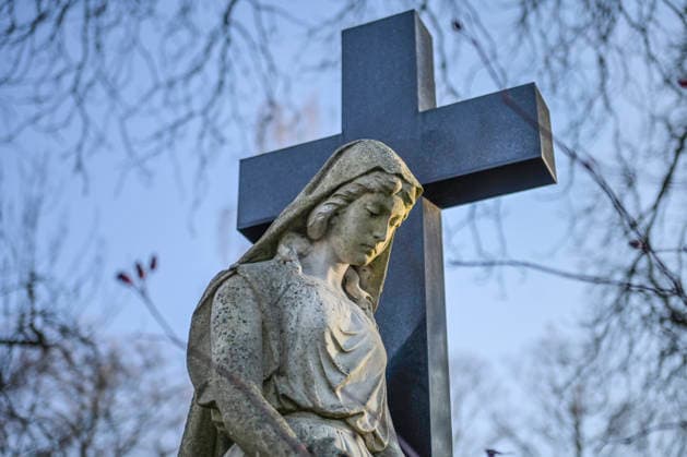 Berlin, Senat erhöht Friedhofsgebühren ab Januar 2027, Symbol- und Archivbilder