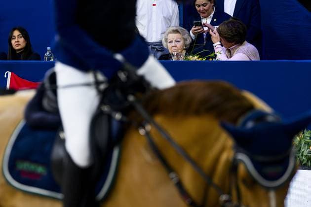 Royals, Prinzessin Beatrix und Prinzessin Margarita besuchen Reitturnier in Amsterdam