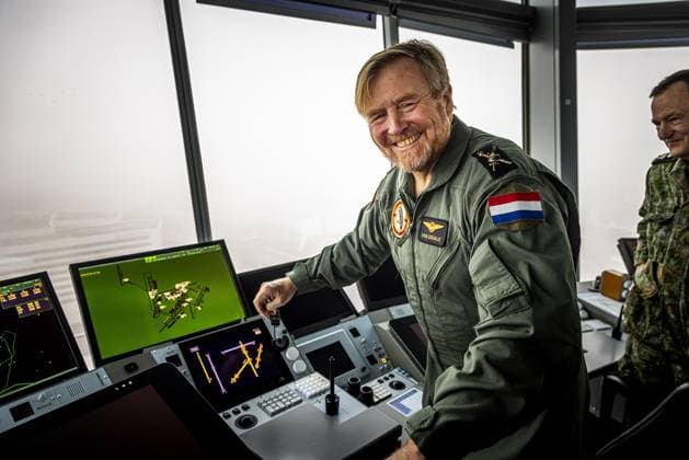 Royals, König Willem-Alexander der Niederlande besucht Übung der Luftwaffe am Flughafen Schiphol