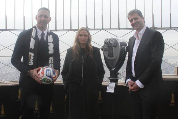 Marco Materazzi, Kate Barton und Imad Izemrane besuchen das Empire State Building in New York