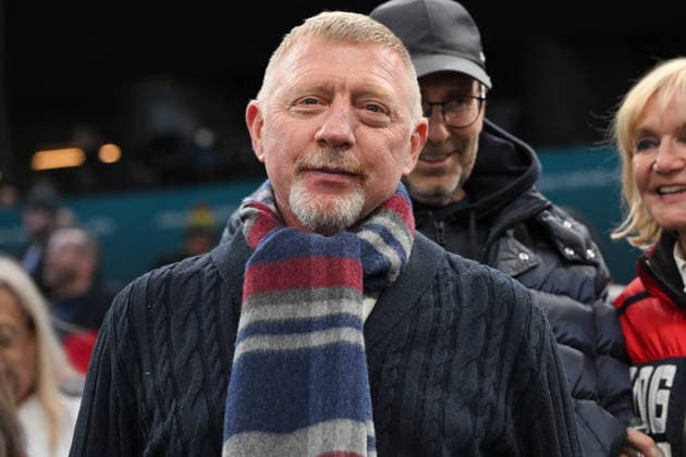Boris Becker besucht Eishockeyspiel im Rahmen der Olympischen Winterspiele in Mailand