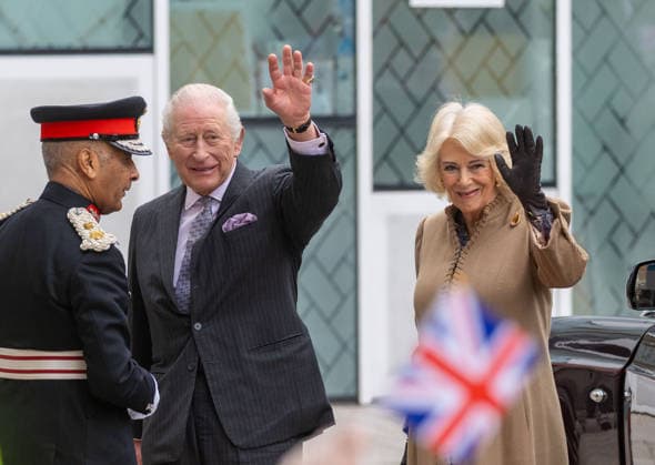 Royals, König Charles III und Königin Camilla besuchen Familienzentrum in London
