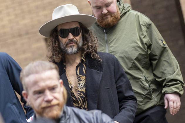 Russell Brand vor Gericht in London