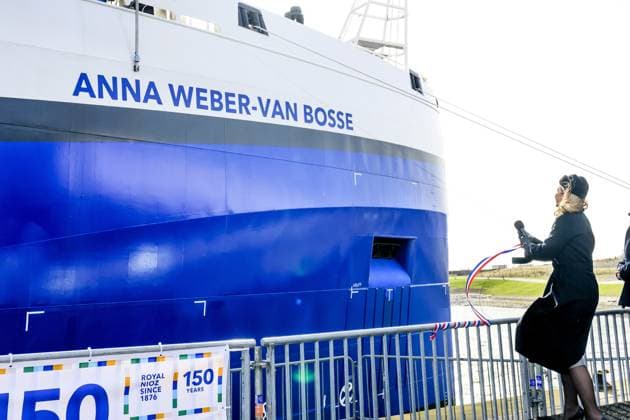 Royals, Königin Maxima der Niederlande während Schiffstaufe in Texel