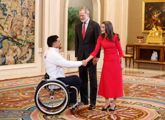 Spanien, König Felipe und Königin Letizia empfangen paralympische Athleten in Madrid