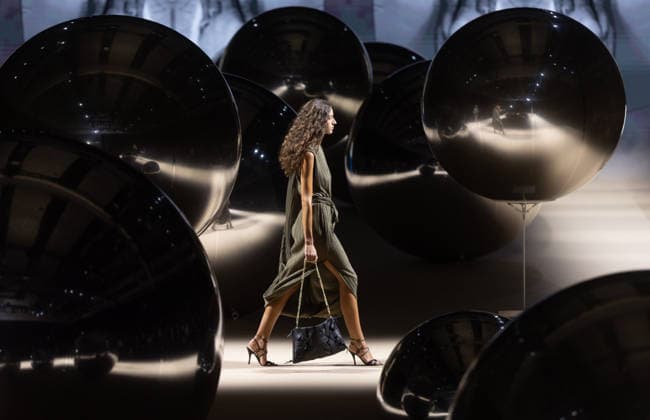 Madrid Fashion Week, Coosy x Miguel Palacio Modenschau