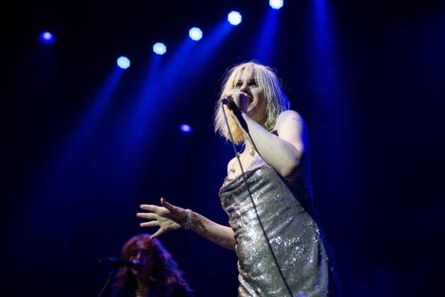 Musik, Wet Kiss Konzert in London