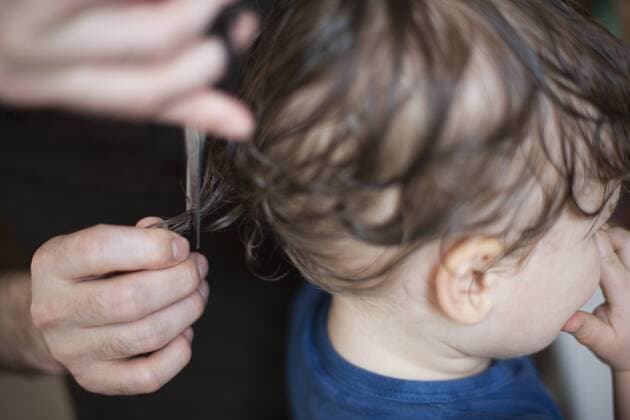 Coronavirus, Zuhause selbst die Haare schneiden