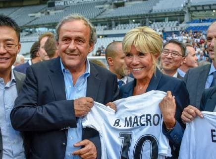 Frankreich, Benefizfussballspiel mit Parlamentariern und Ex-Fussballern