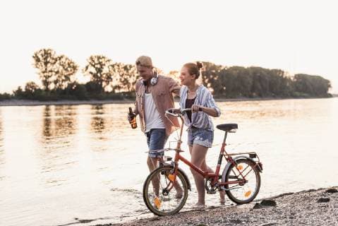 IMAGO Creative, Sommer, Abendspaziergang