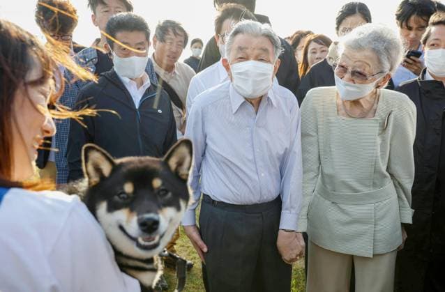Royals, Japan, Ex-Kaiser Akihito und Michiko treffen in der Villa Hayama ein