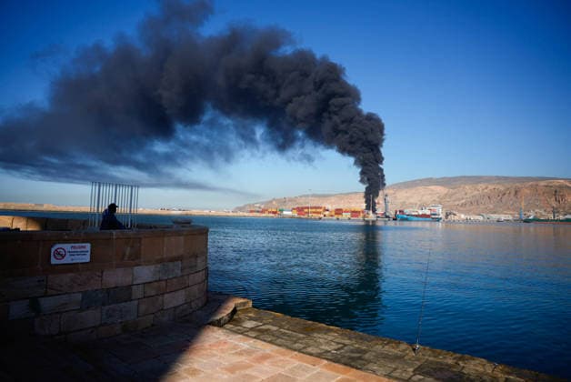 Spanien, Brand im Hafen von Almeria am Pechina Dock