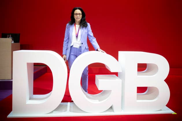 DGB will Arbeitgeber zur betrieblichen Altersvorsorge für alle verpflichten, Archivbilder