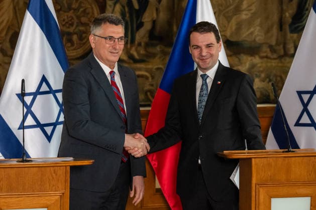 Prag, Petr Macinka trifft Gideon Saar