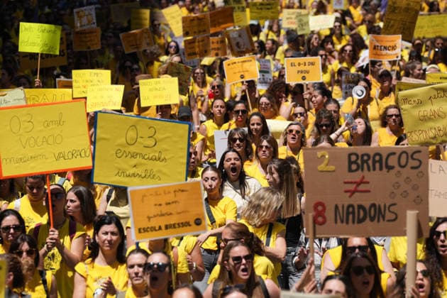 Spanien, Proteste für Angleichung der Arbeitsbedingungen für Pädagogen in Barcelona