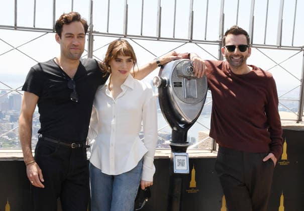 Celebrity, Rivals Cast besucht Empire State Building in New York