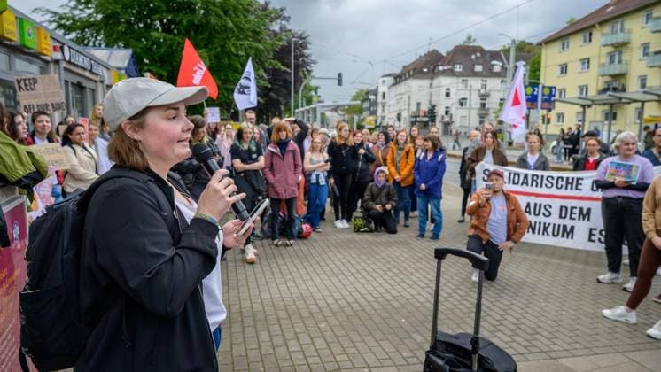 NRW, Protest gegen die Haltung der Uniklinik Essen zum Thema Abtreibung