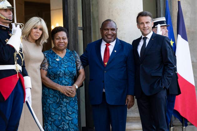 Frankreich, Emmanul Macron empfängt James Marape in Paris