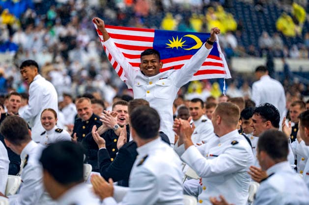 USA, Naval Academy Graduation Ceremony in Annapolis