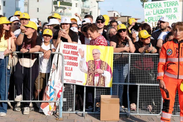 Italien, Besuch von Papst Leo XIV in Kampanien