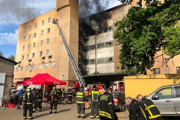 Russland, Brand in Lagerhaus in Moskau