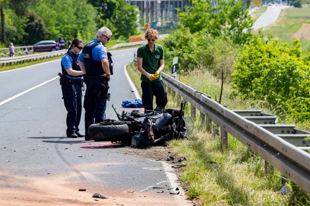 Hessen, Verkehrsunfall auf der L3303 zwischen Pfungstadt und Griesheim