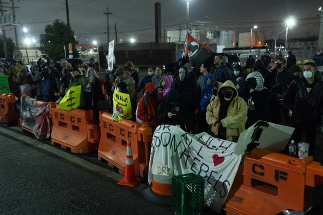 USA; Protest vor dem Einwanderungshafttzentrum Delaney in Newark