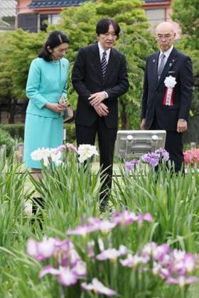 Royals,Japans Kronprinz Fumihito und Kronprinzessin Kiko bei Naturschutzveranstaltung in Tokio