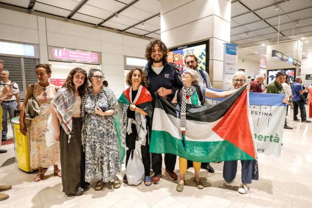 Italien, Von israelischen Streitkräften festgenommene Aktivisten der Global Sumud Flotilla treffen in Rom ein