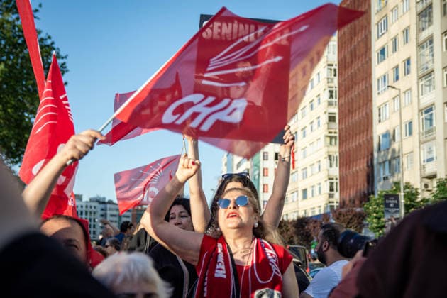 Türkei, CHP-Protest gegen Absetzung von Özgür Özel per Gerichtsbeschluss in Istanbul