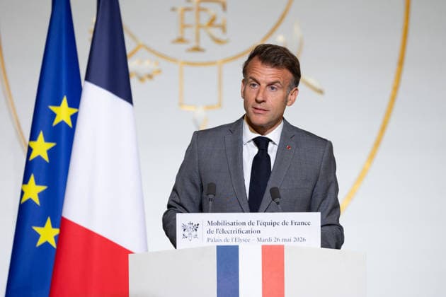 Frankreich, Emmanuel Macron Pressekonferenz zur Elektrifizierung in Paris