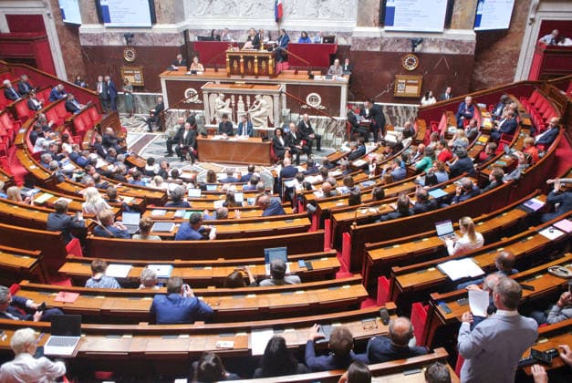 Frankreich, Parlamentssitzung in Paris